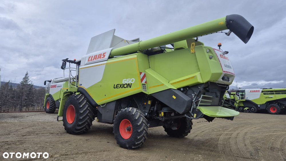 Claas Lexion 660 z hederem - 2