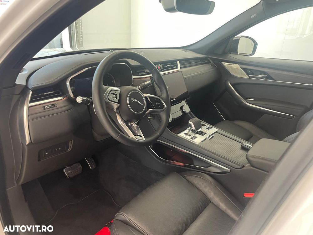 Jaguar F-Pace D200 AWD SE - 9