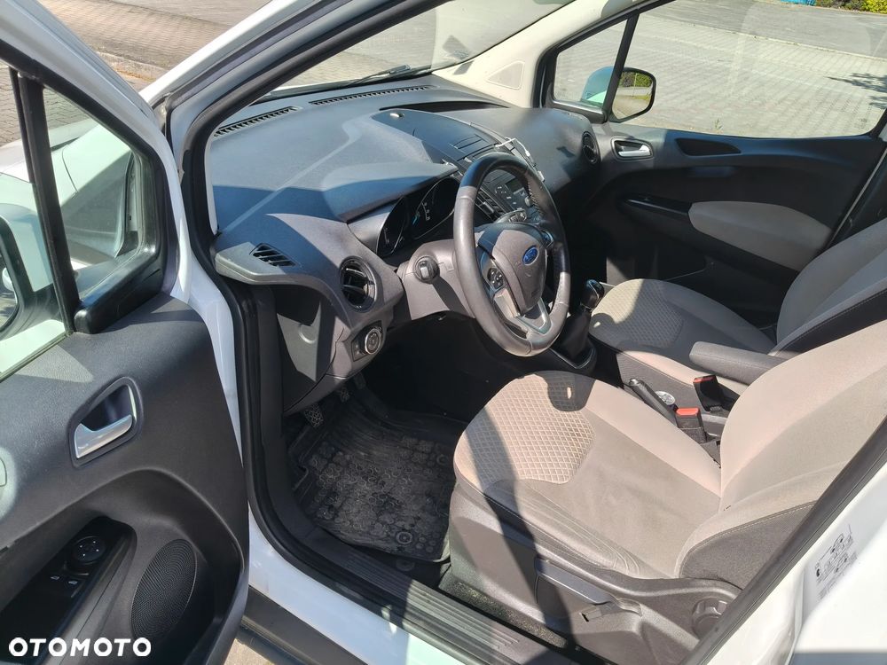 Ford Tourneo Courier 1.0 EcoBoost Trend - 12