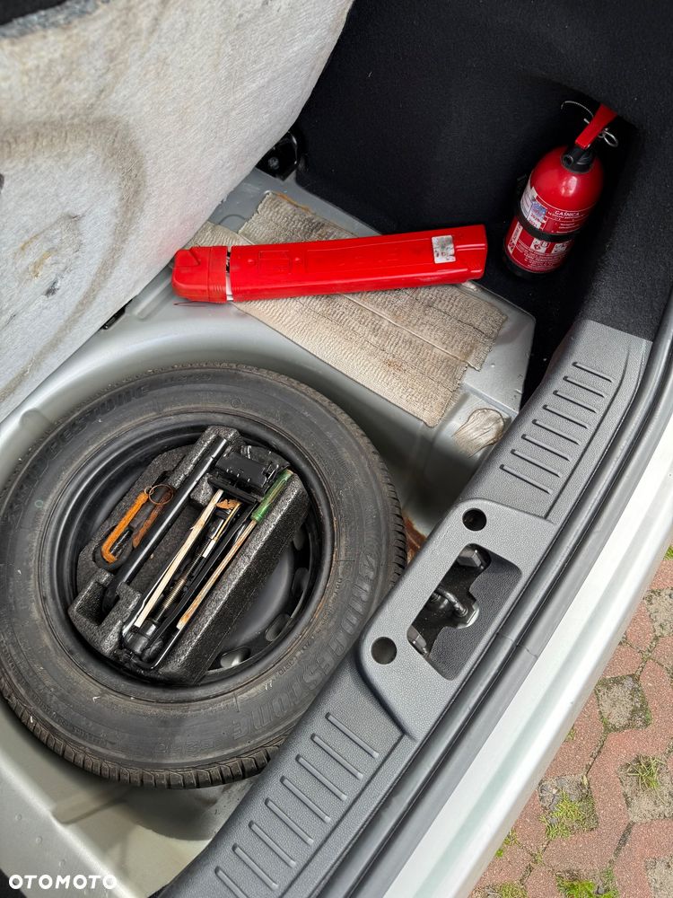 Ford Fiesta 1.25 Ambiente - 13