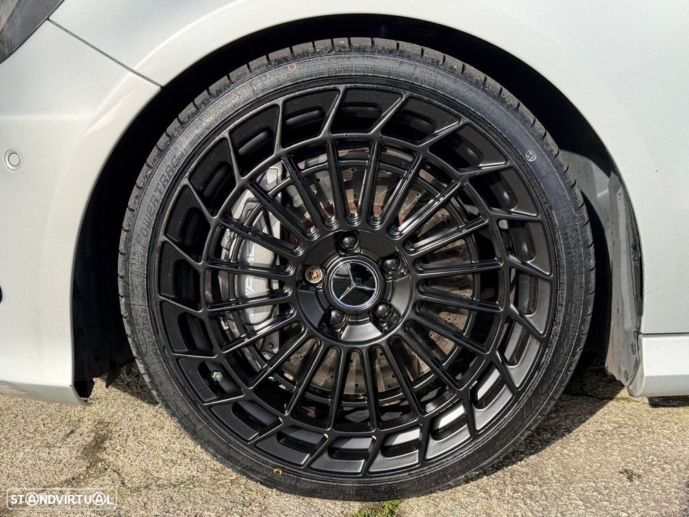 Mercedes-Benz A 45 AMG 4-Matic - 11