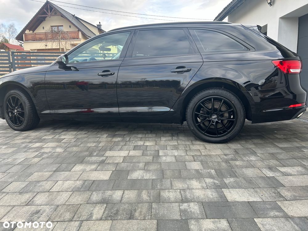 Audi A4 Avant 35 TDI S tronic - 29