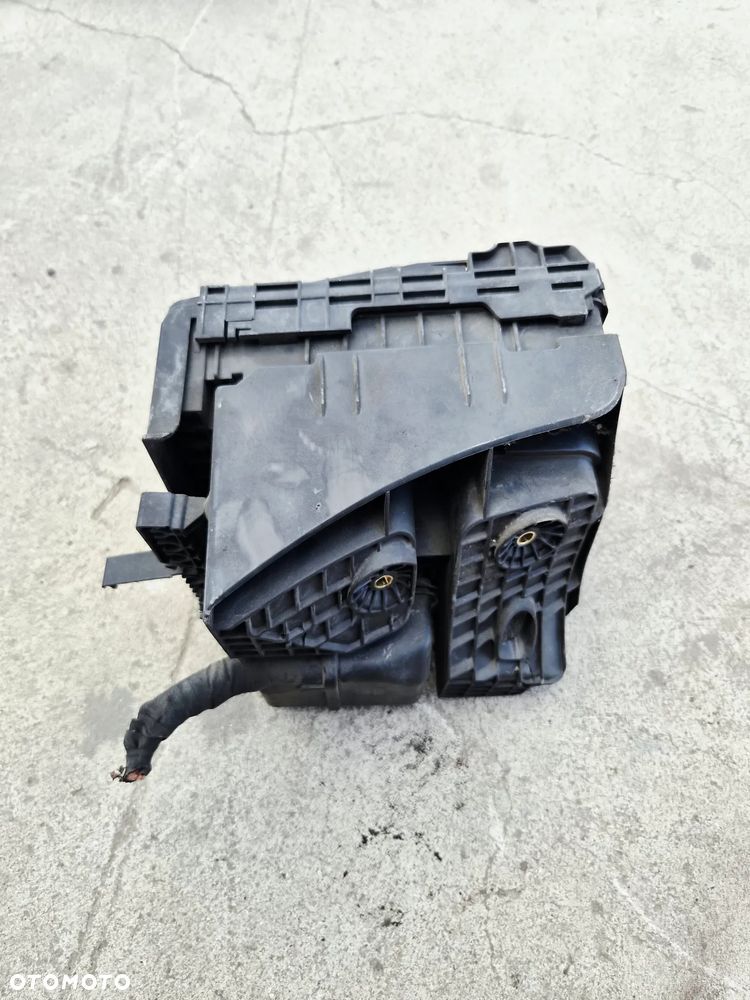 Skrzynka Puszka Bezpieczników Przekaźników Komplet 3C0937125 VW Passat B6 - 5