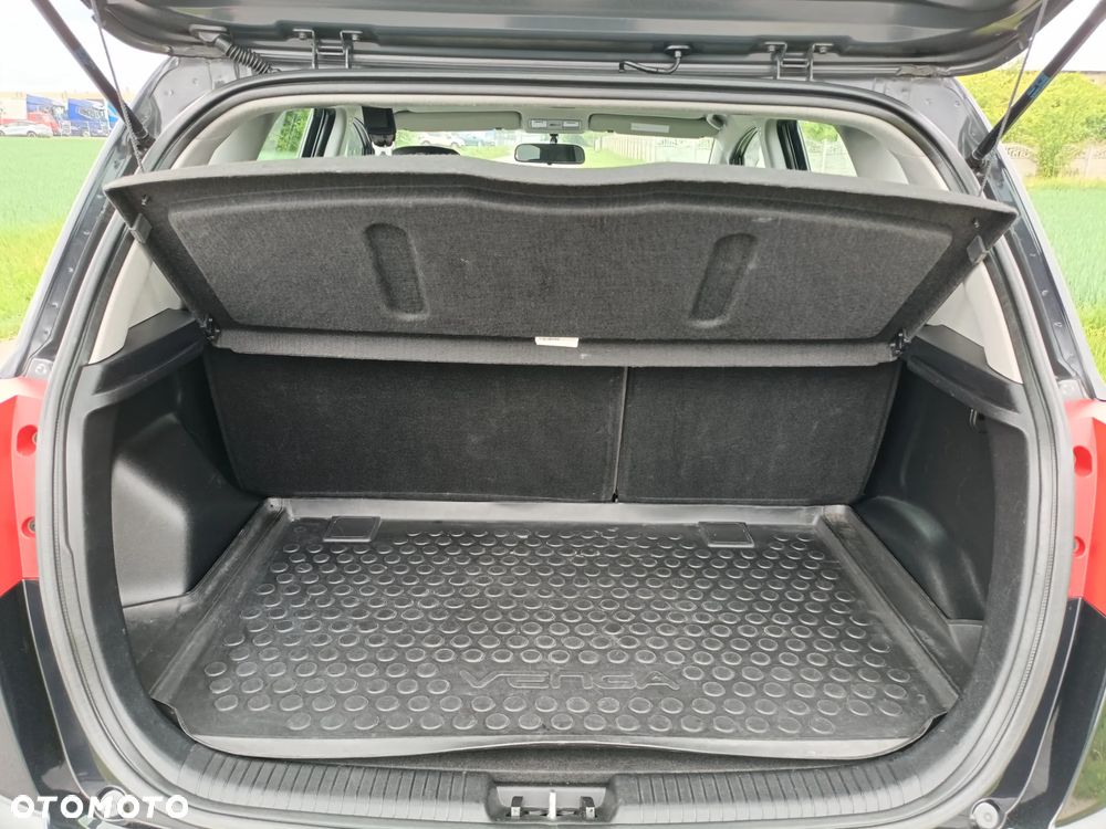Kia Venga - 18