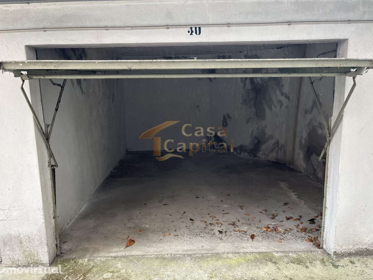 Garagem Fechada - Pioledo - Grande imagem: 2/3