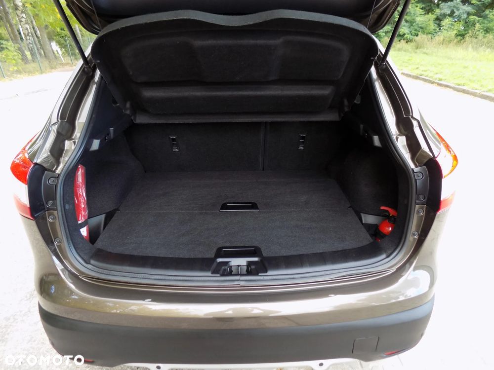 Nissan Qashqai 1.6 dCi Xtronic TEKNA+ - 21
