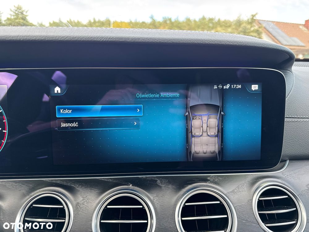 Mercedes-Benz Klasa E 200 4-Matic AMG - 24