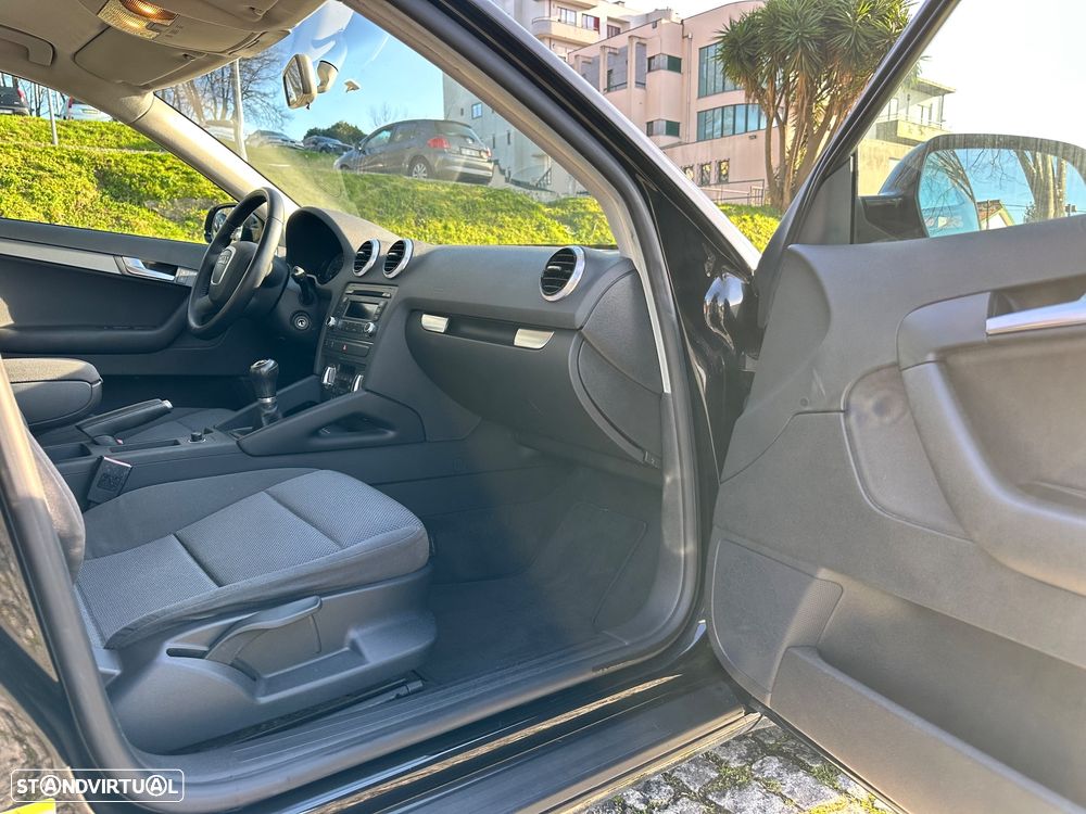 Audi A3 Sportback 1.6 TDI Attraction - 24