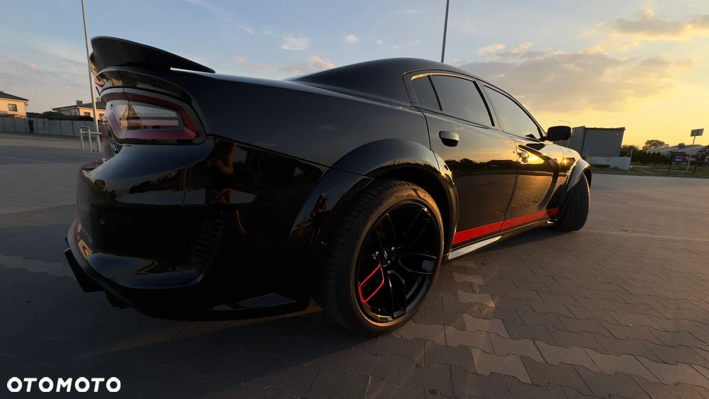 Dodge Charger 6.4 Scat Pack Widebody - 18