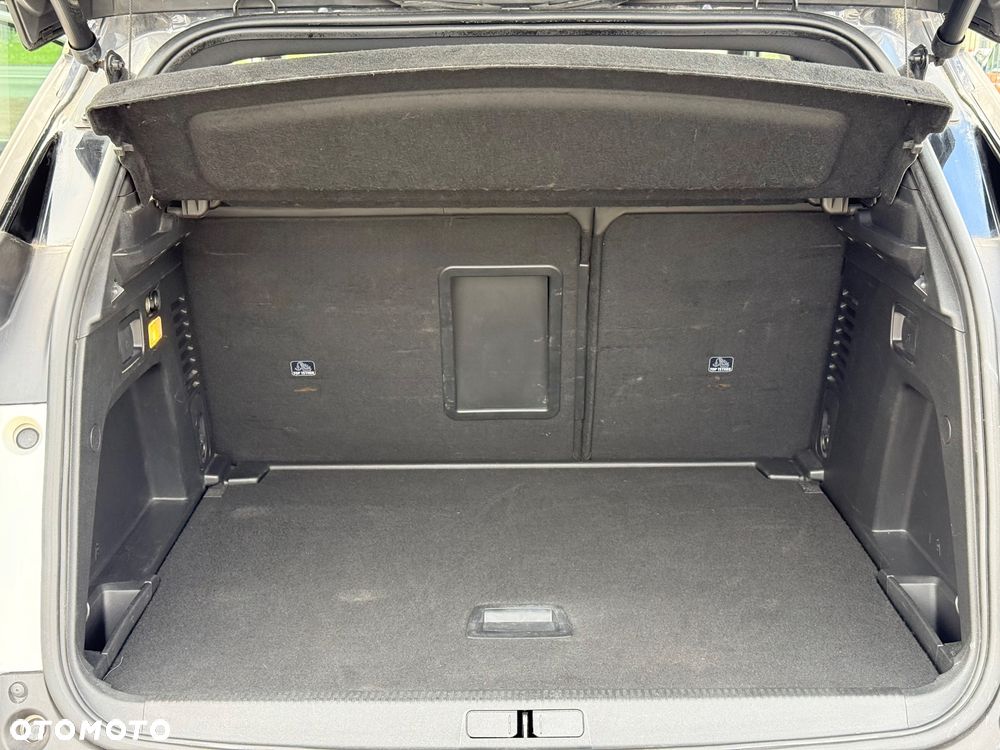Peugeot 3008 1.5 BlueHDi GT S&S EAT8 - 22