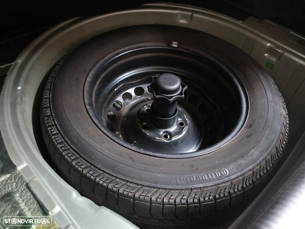 VW Passat 1.9 TDi Confortline - 12