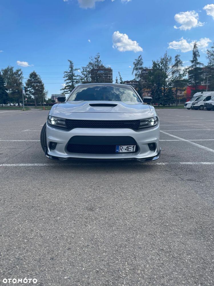 Dodge Charger 5.7 R/T - 12