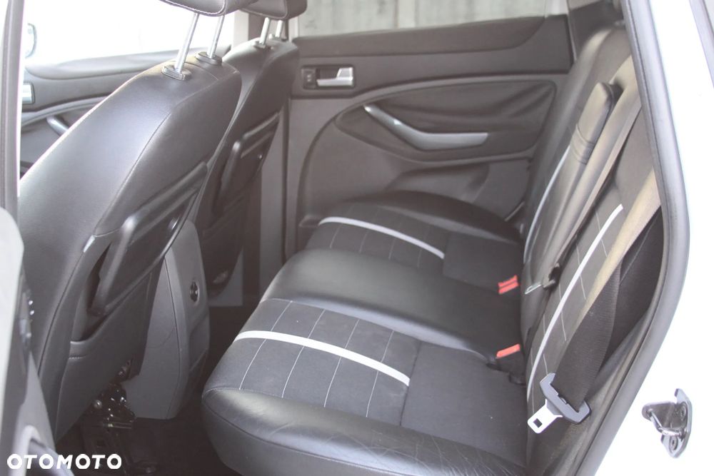 Ford Kuga 2.0 TDCi Titanium - 16
