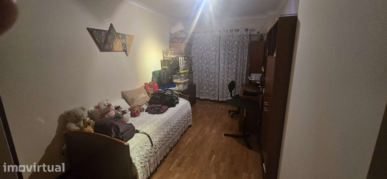 T2 com varanda, garagem e elevador em Sintra - Grande imagem: 2/10