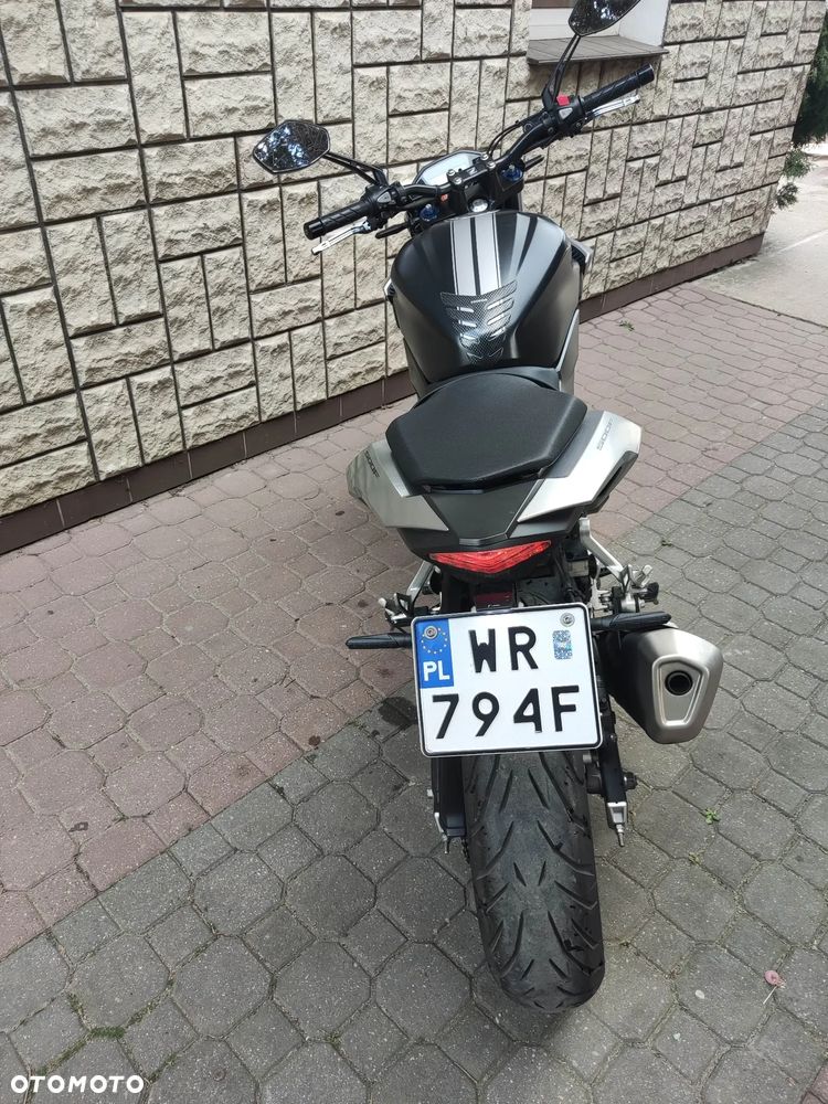 Honda CB - 16