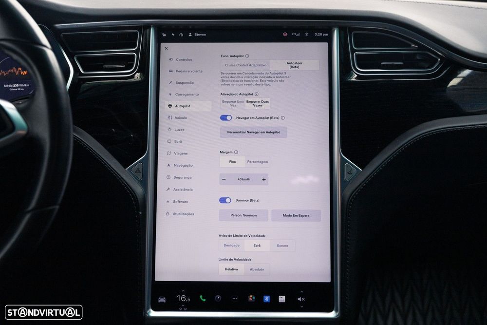 Tesla Model X - 39
