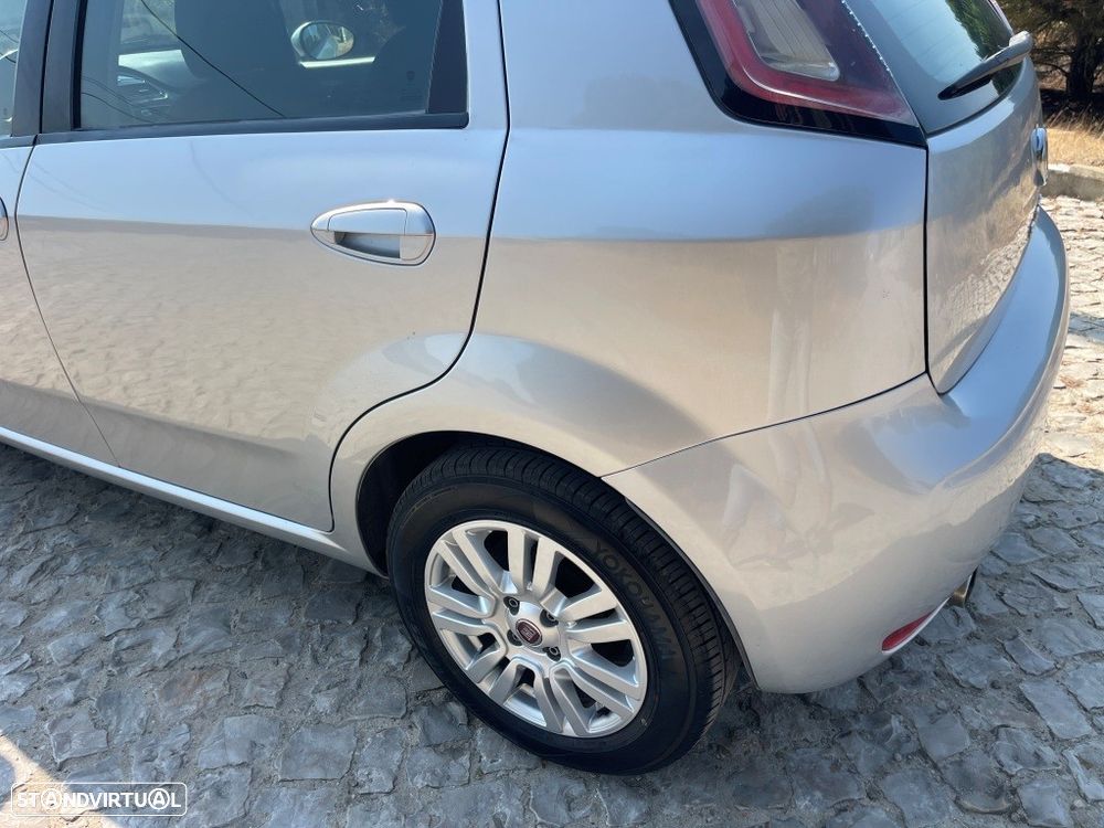 Fiat Punto 1.3 M-Jet Lounge S&S - 12