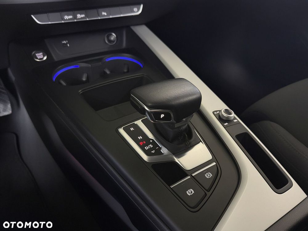 Audi A4 Limousine - 22
