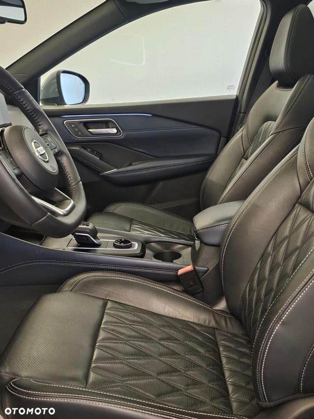 Nissan Qashqai 1.3 DIG-T MHEV 4x4 Tekna+ Xtronic - 16