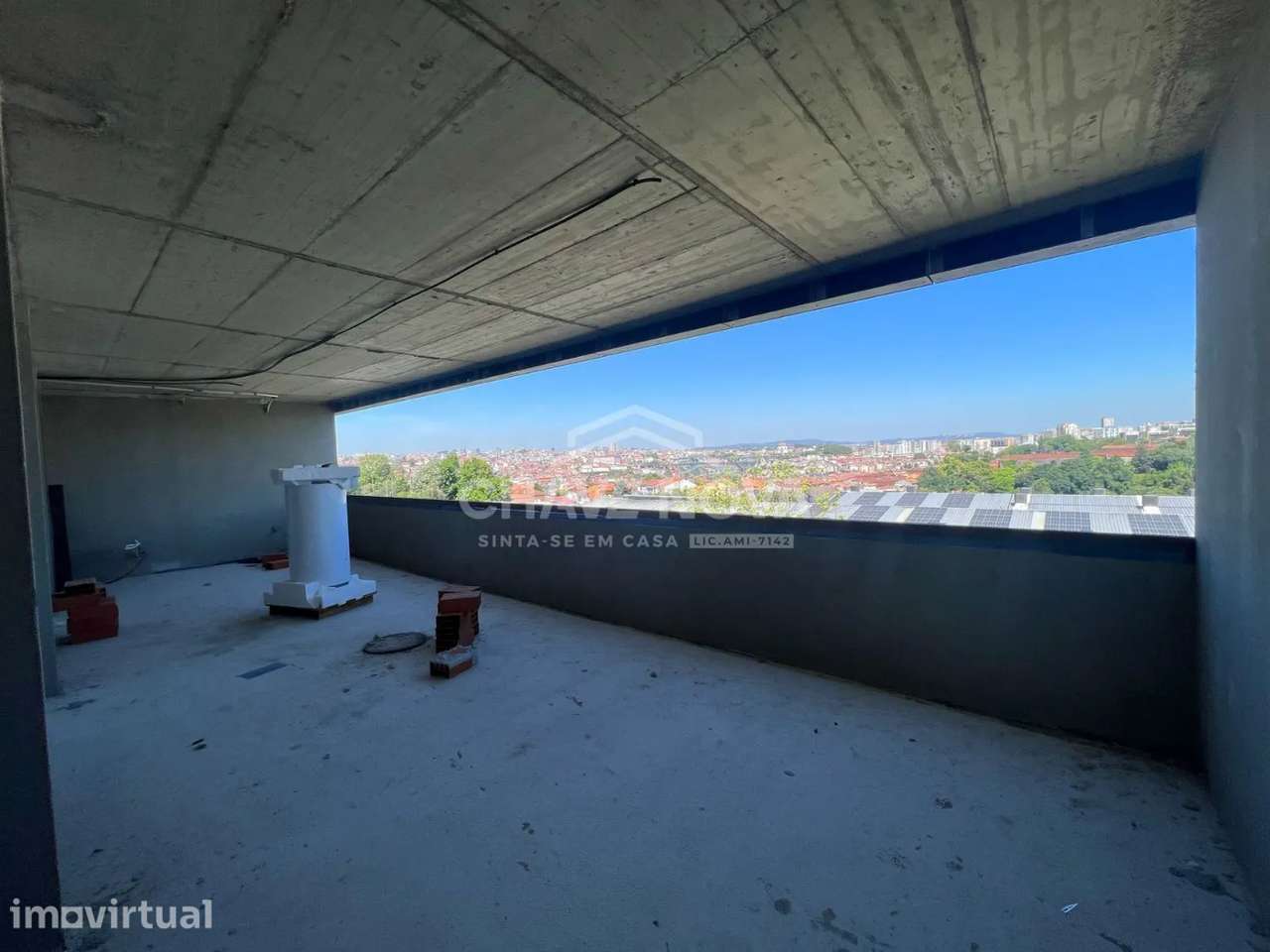 Apartamento T2 Varanda  garagem  I 3º piso Pronto Habitar - Grande imagem: 4/28