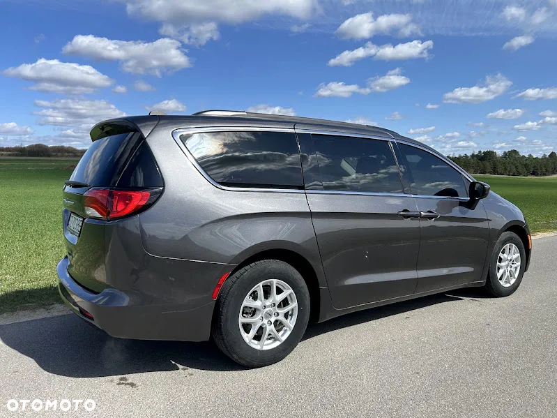 Chrysler Pacifica - 23