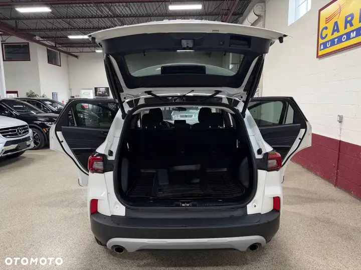 Ford Escape 2.0 EcoBoost AWD Titanium - 9