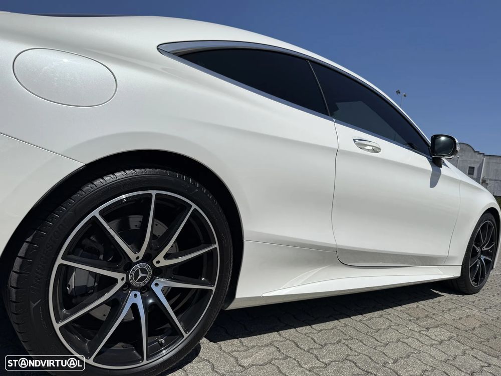 Mercedes-Benz S 560 4Matic 9G-TRONIC - 23