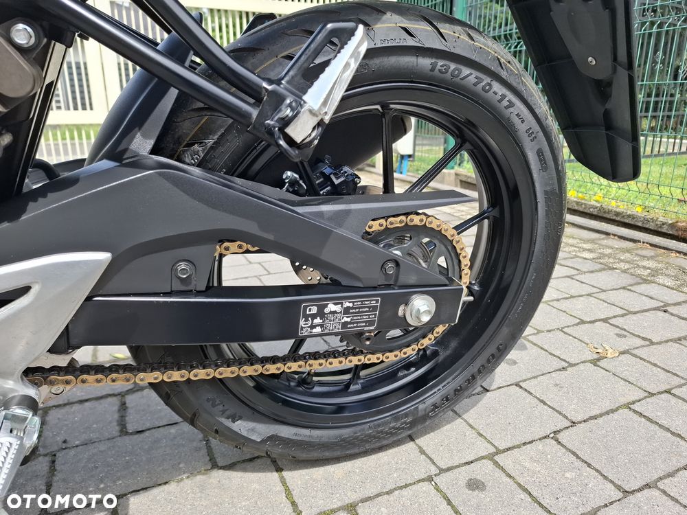 Suzuki GSX - 21