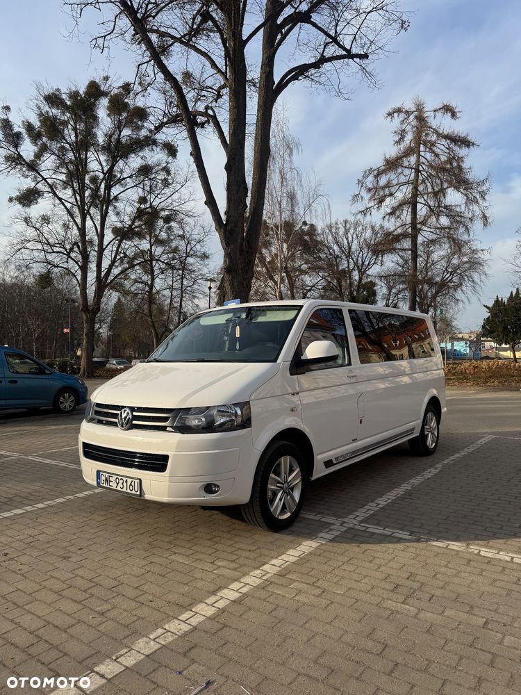 Volkswagen Caravelle - 2