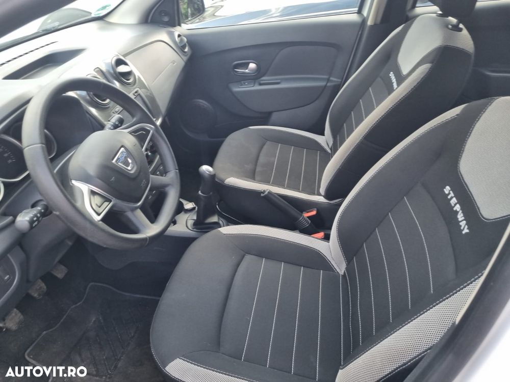 Dacia Sandero 0.9 90CP Stepway - 16