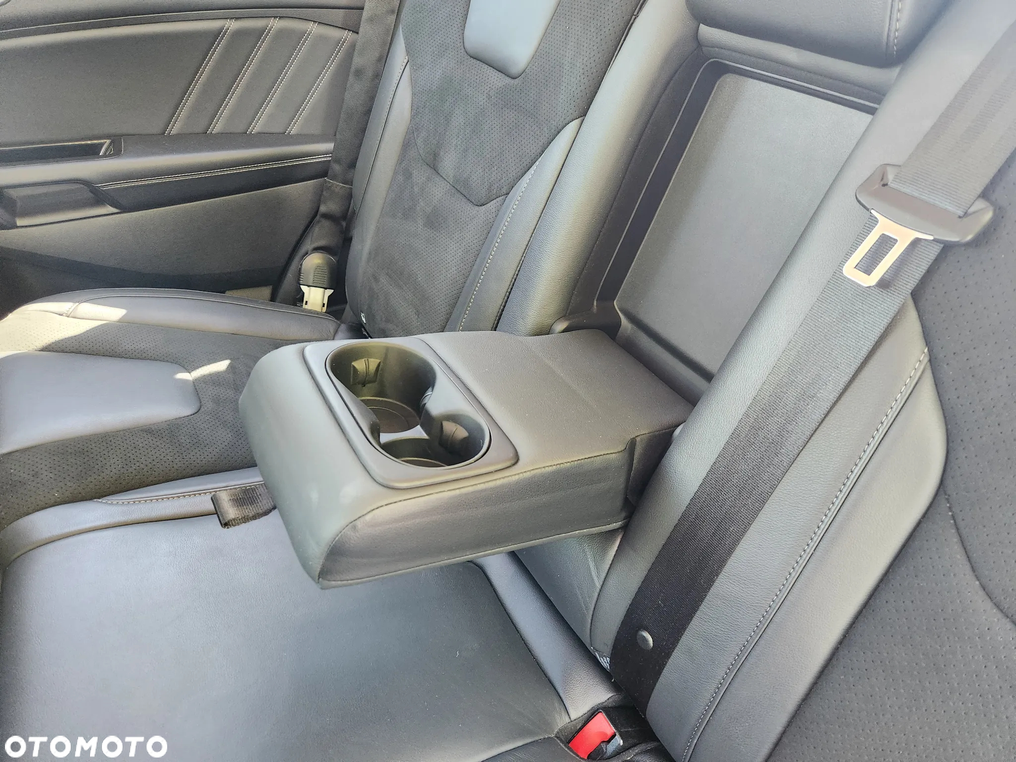 Ford Edge 2.0 TDCi Twin-Turbo 4WD ST-Line - 12