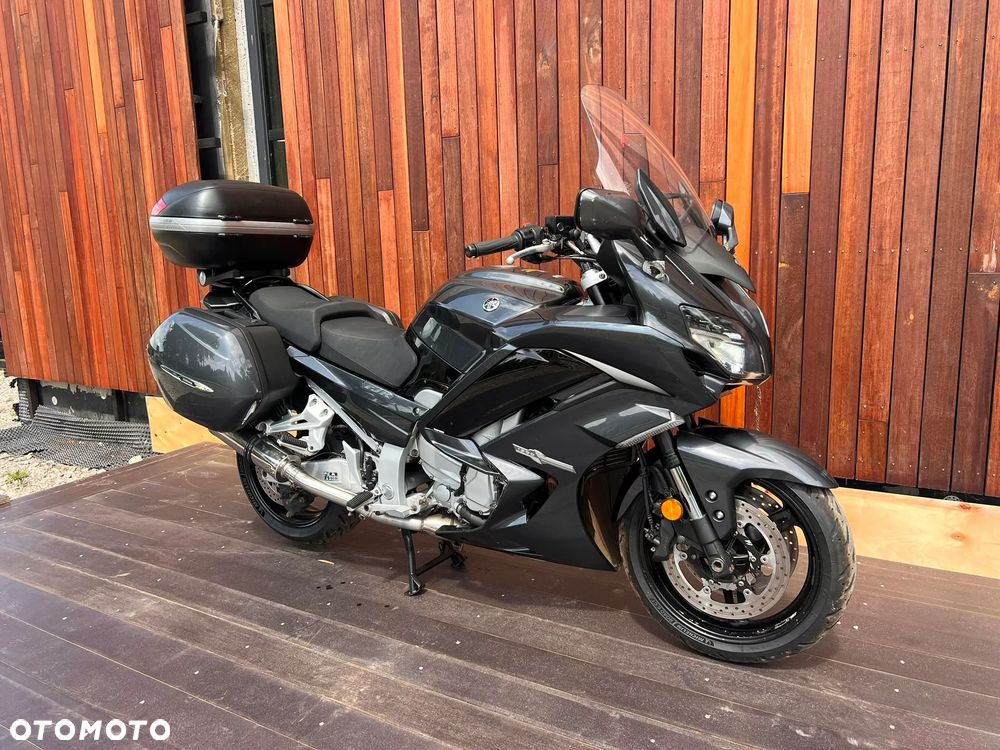 Yamaha FJR - 4