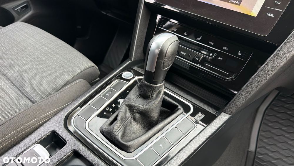 Volkswagen Passat 2.0 TDI SCR DSG - 16