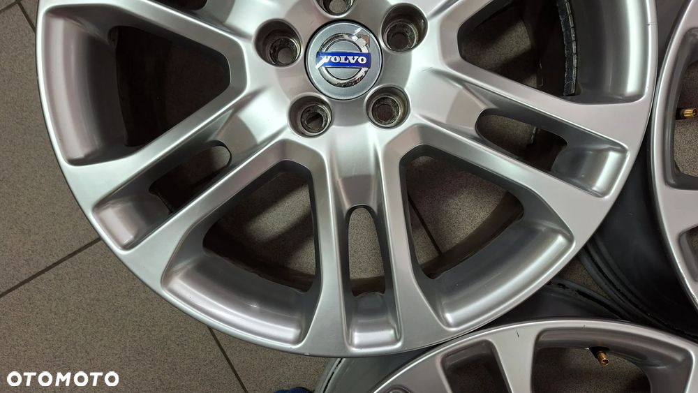 Felgi Aluminiowe 18 Volvo XC 60 5x108 ET 55 - 12