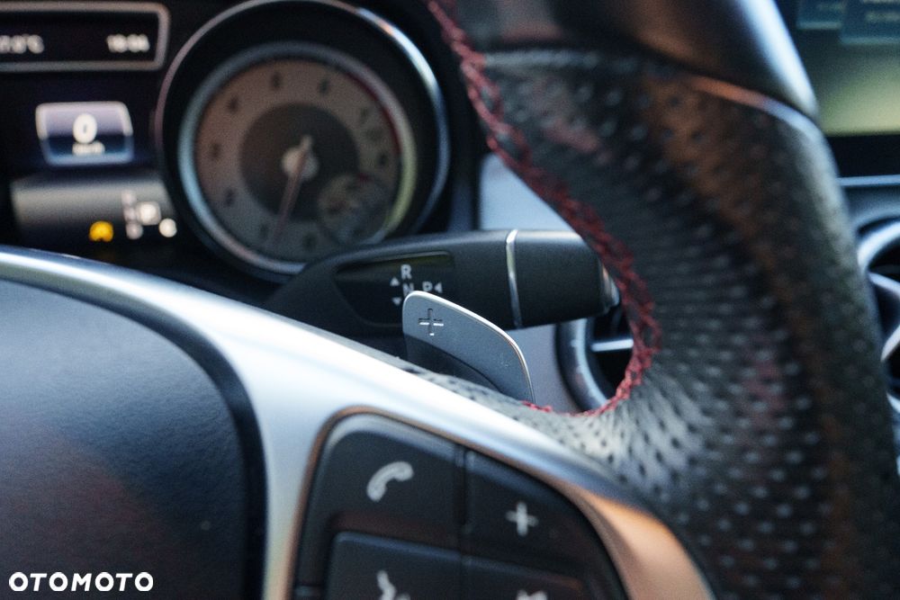 Mercedes-Benz CLA 180 7G-DCT AMG Line - 17