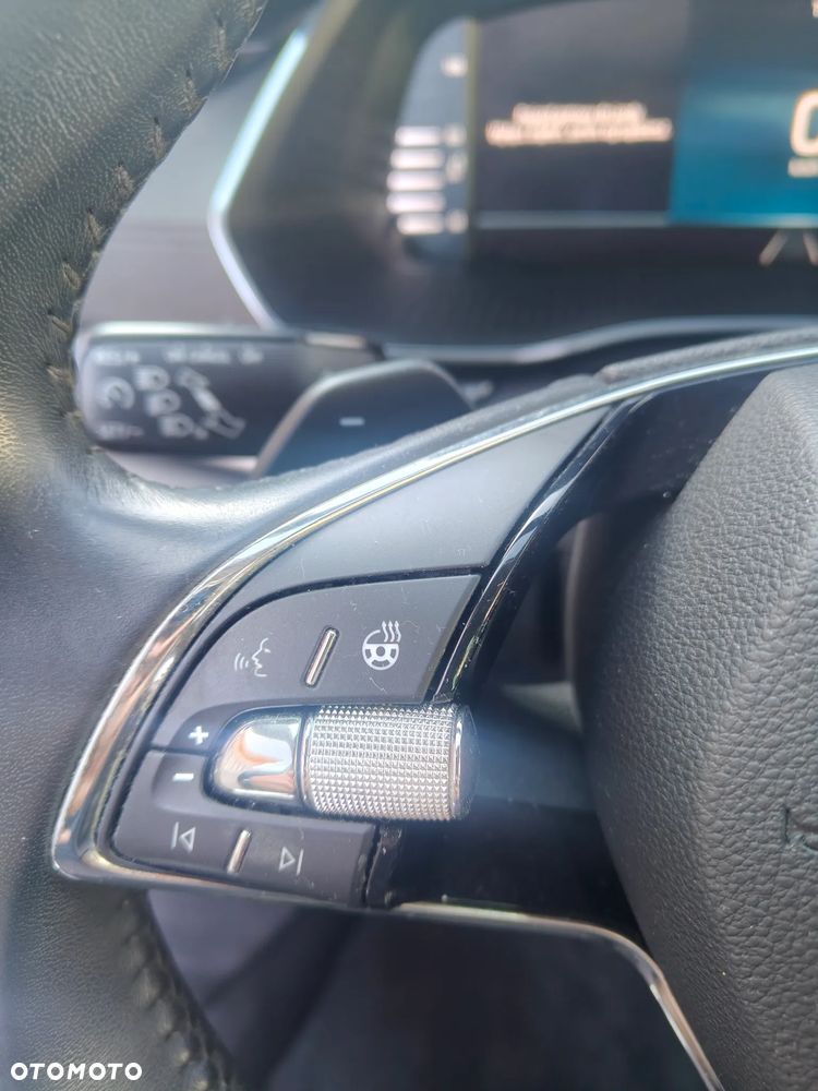 Skoda Octavia 2.0 TDI Sportline DSG - 19