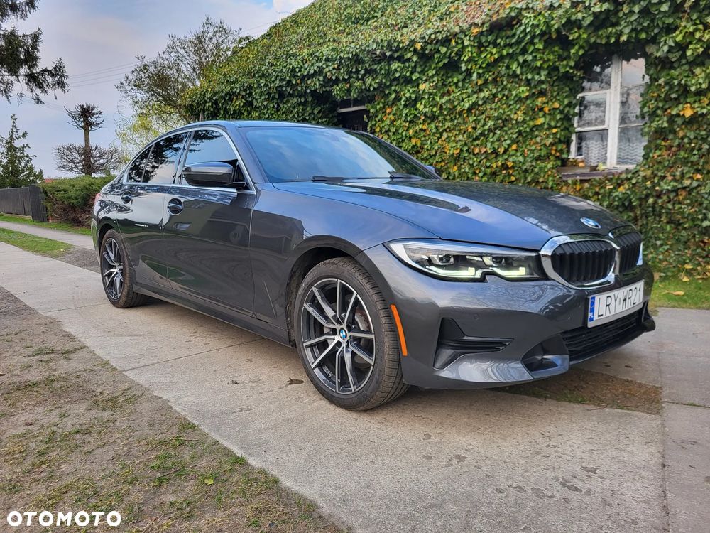 BMW Seria 3 330i Sport Line - 9