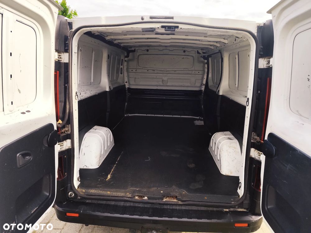 Renault Trafic - 10