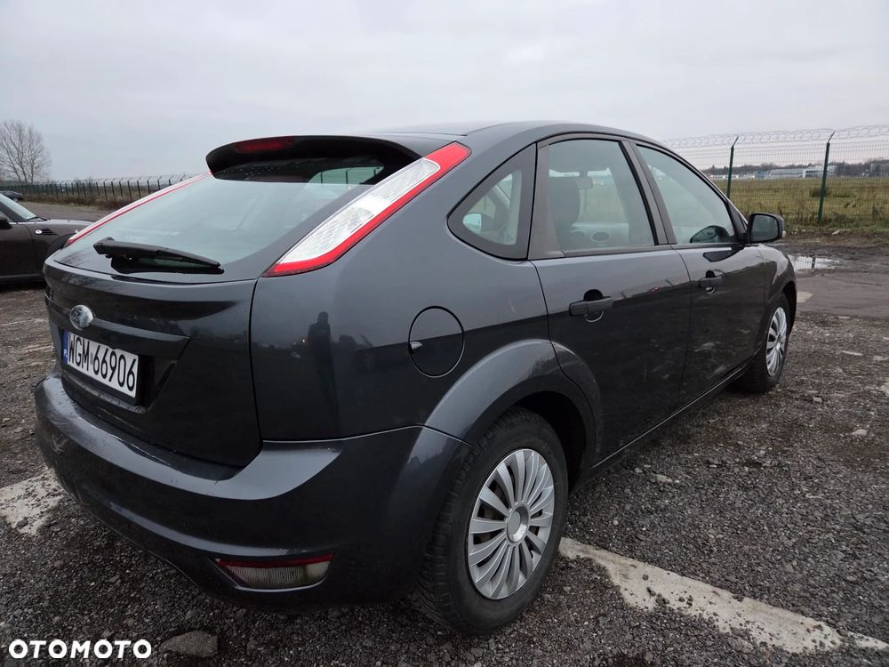 Ford Focus 1.6 Ambiente - 6