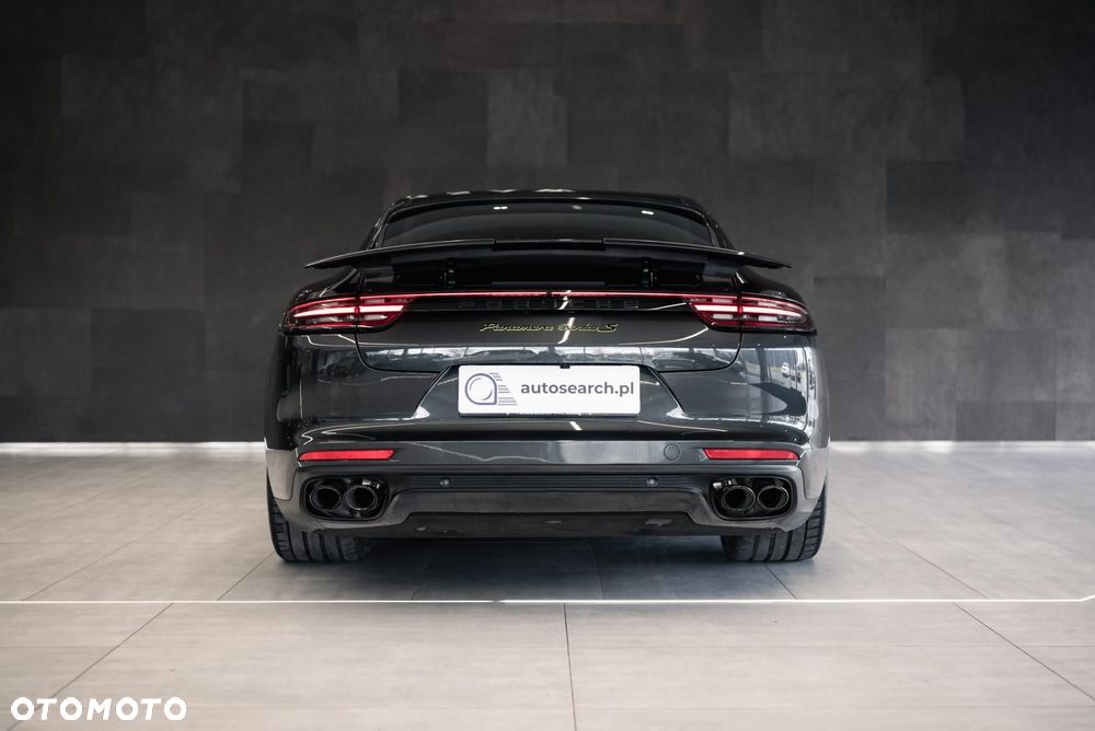 Porsche Panamera - 5