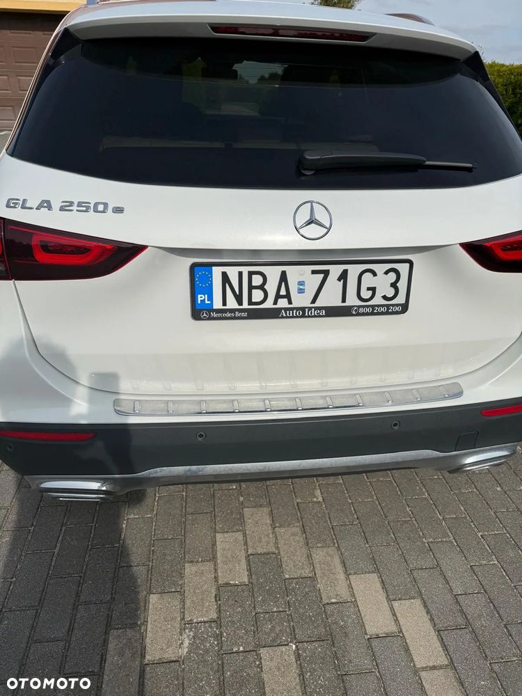 Mercedes-Benz GLA - 15