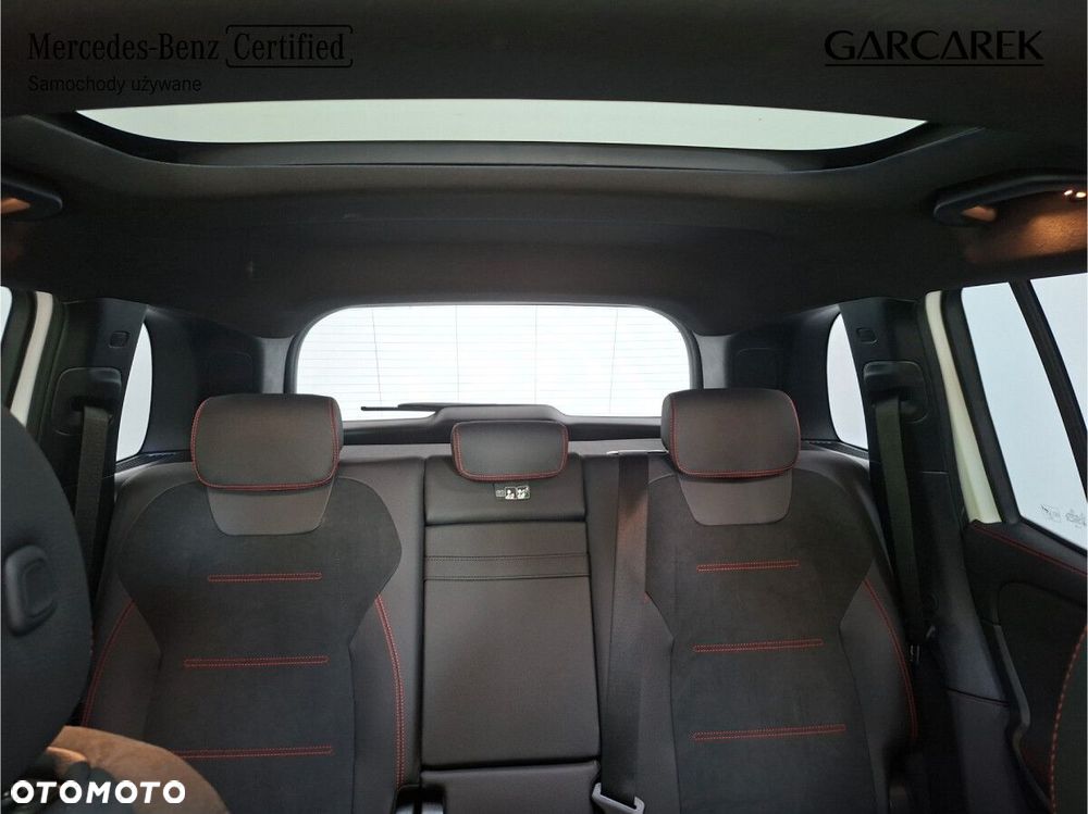 Mercedes-Benz GLB - 24