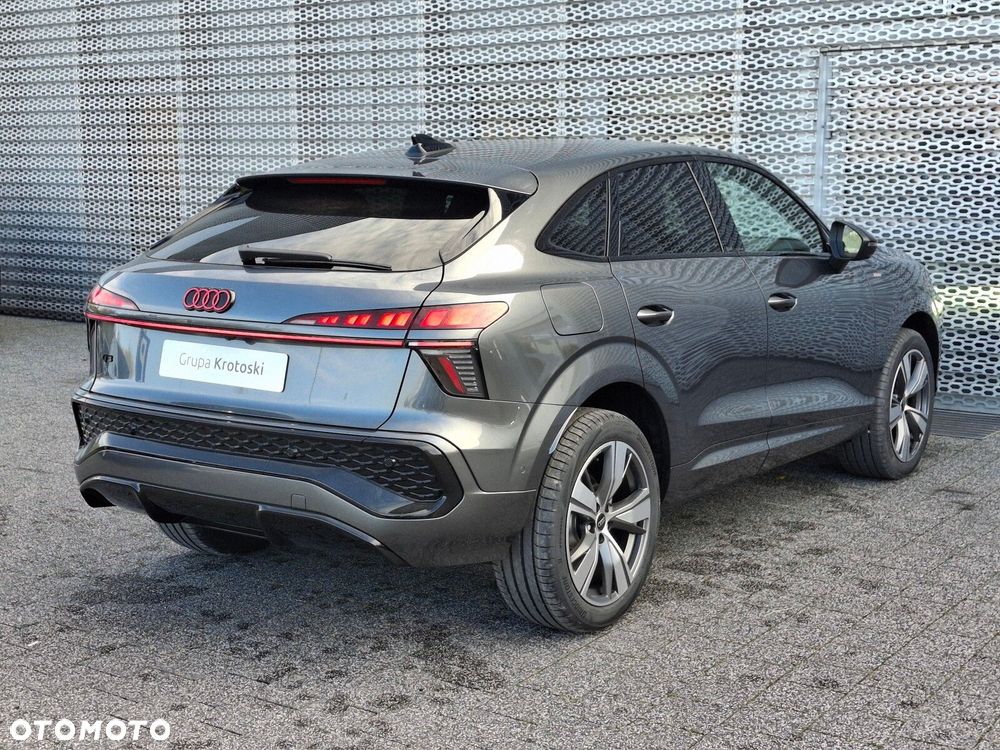 Audi Q3 Sportback - 8