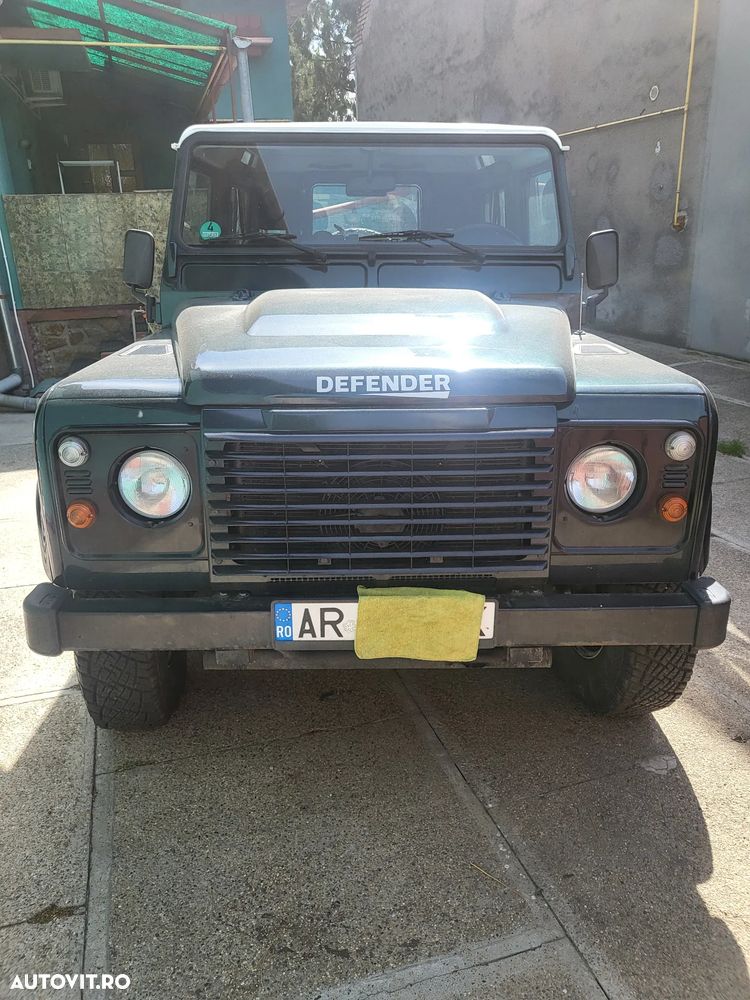 Land Rover Defender - 4