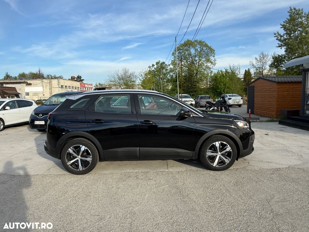 Peugeot 3008 1.2 PureTech Turbo S&S Allure - 11