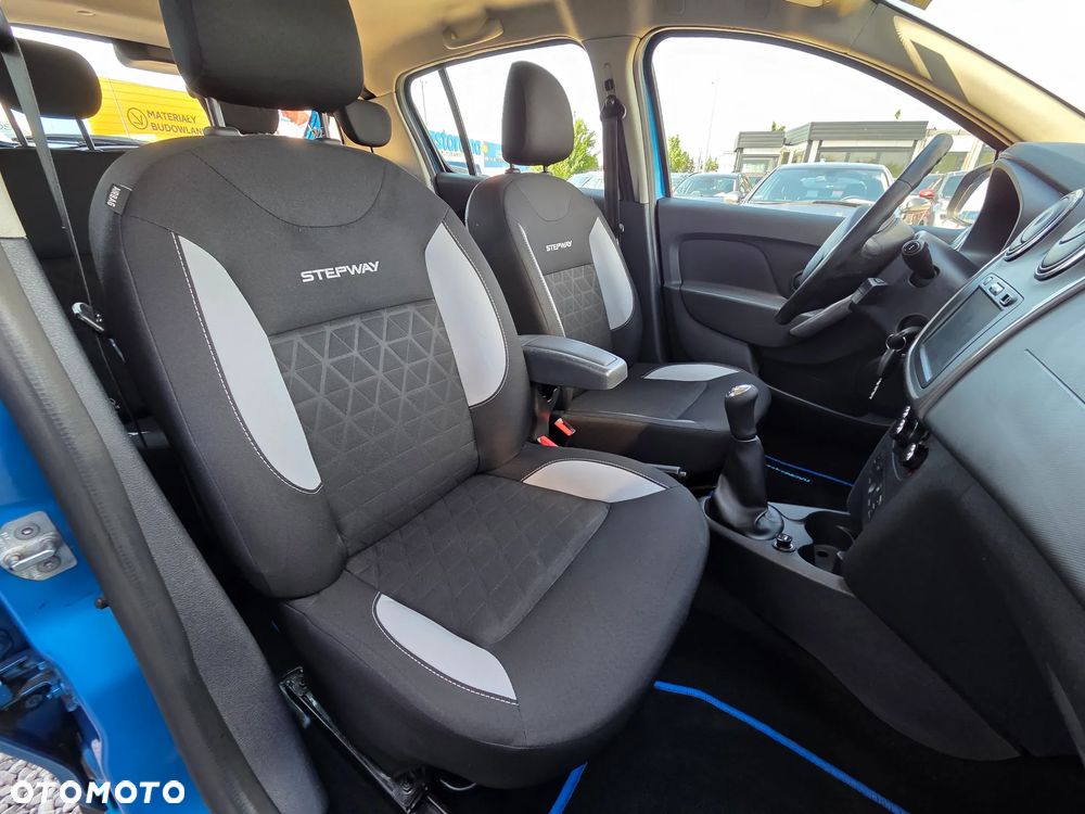 Dacia Sandero TCe 90 Celebration - 14
