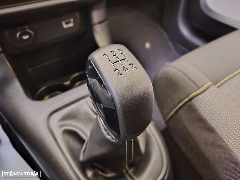 Citroën C3 1.2 PureTech C-Series - 14