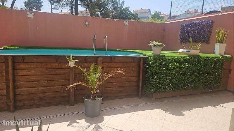 Moradia T4 Remodelada Vale Fetal, Charneca da Caparica - Grande imagem: 2/11