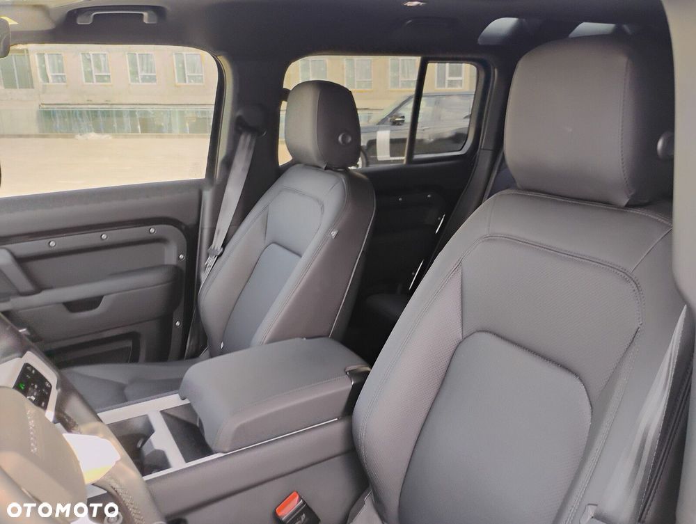 Land Rover Defender - 15