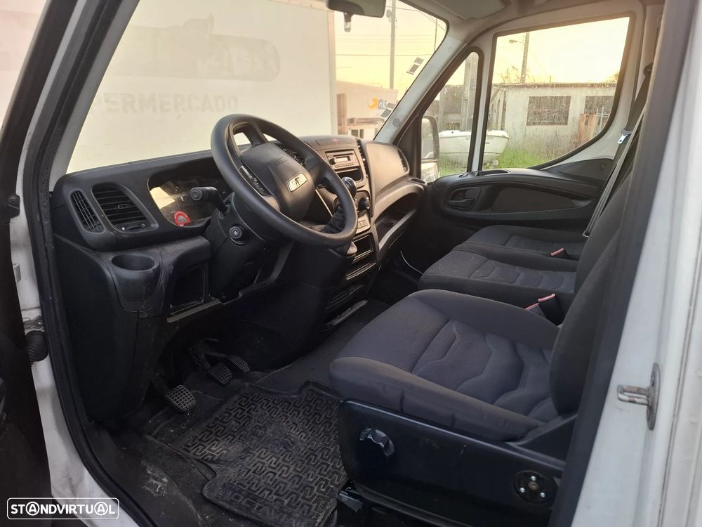 Iveco Iveco 35.17 cx fechada com plat elevatoria - 4